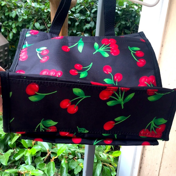 🍒NWOT ‘CHERRY’ SHOULDER BAG (Water Resistant) - Picture 6 of 10